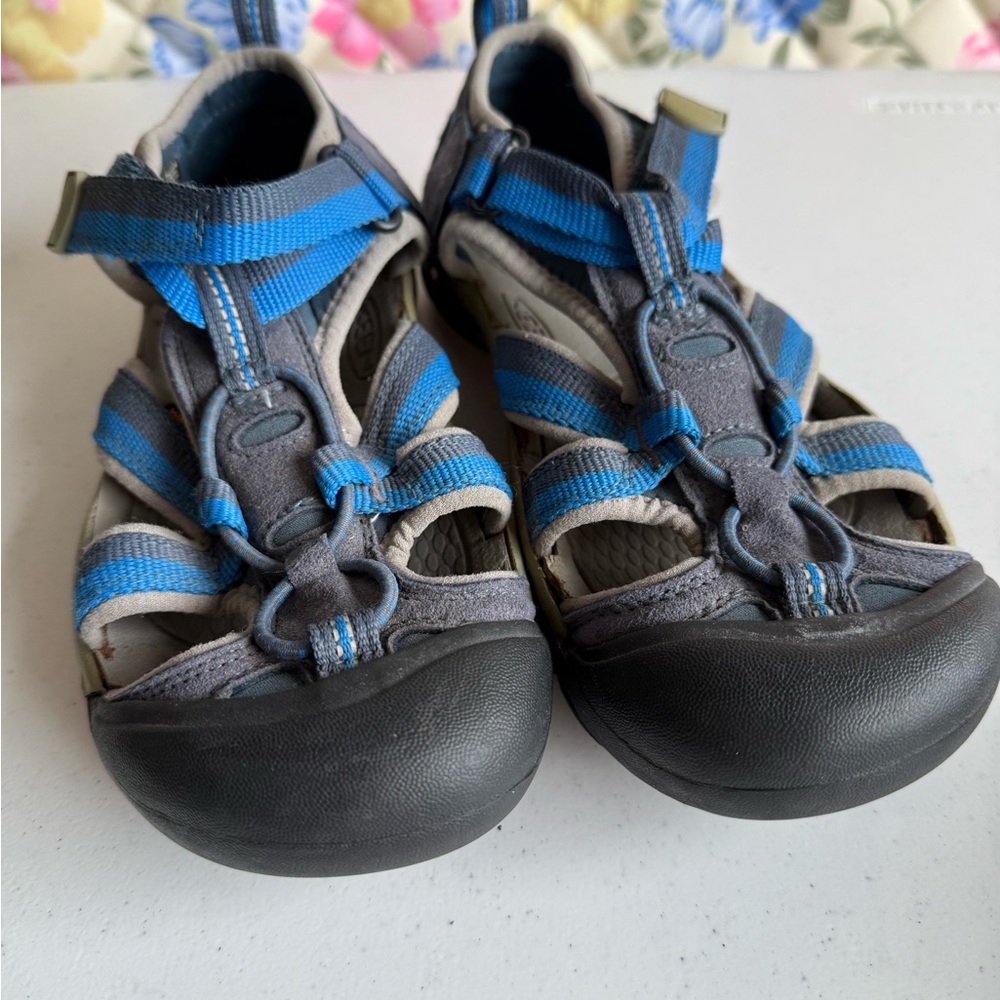 Keen Blue and Gray Sport Sandals with Closed-Toe Design